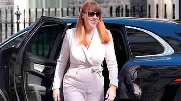 Vice-premiê britânica renuncia por sonegação de impostos