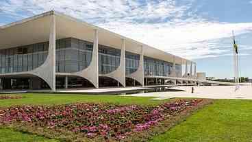 Planalto atua contra anistia a golpistas