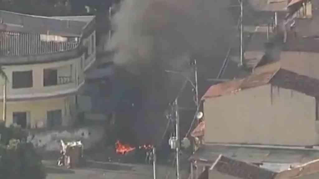 Tiroteio e barricadas em chamas marcam ação da polícia no Chapadão | Cínica da Família suspendeu atividades externas na região