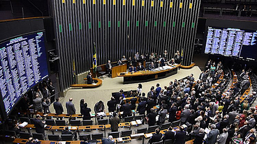 Câmara chama deputados a votar, em Plenário, a PEC da Blindagem
