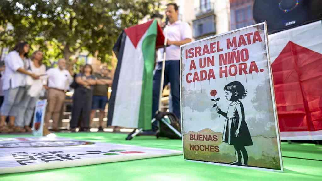 Espanha abre investigação sobre possíveis crimes de guerra em Gaza | Protesto em Toledo, na Espanha, contra as mortes de crianças em Gaza por Israel