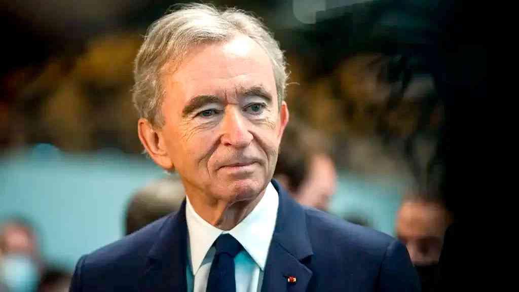 Multibilionário francês é contra aumento de impostos para os ricos | O bilionário Bernard Arnault dirige empresas do ramo de alto luxo