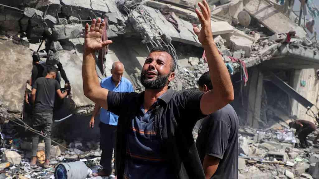 Escalada da ofensiva israelense força fechamento de dois hospitais em Gaza | Conflito em Gaza leva dois hospitais a suspenderem atividades