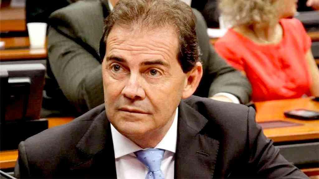 Paulinho da Força conversa com aliados sobre relatório da anistia | O deputado Paulinho da Força relata o PL da Dosimetria