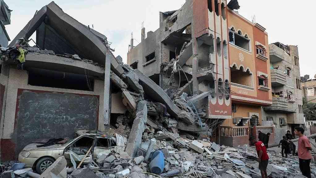 Exército de Israel afirma que 700 mil palestinos deixaram Gaza | Destruição causada por ataques israelenses na Cidade de Gaza