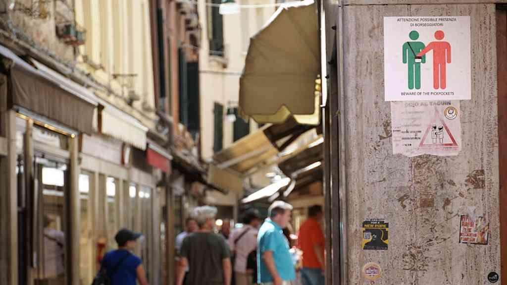Operação policial captura cinco ‘pickpockets’ em Veneza | Menores envolvidos em furtos foram detidos em Veneza