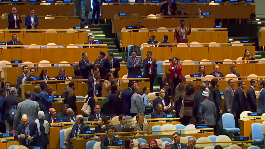 Delegações protestam durante discurso de Netanyahu na ONU | Delegações deixam o plenário da ONU no início da fala de Netanyahu