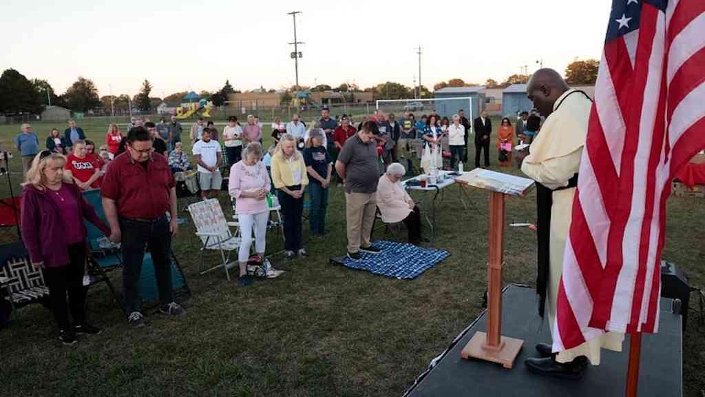 Número de mortos aumenta após ataque a igreja nos EUA | Número de mortos em ataque contra igreja aumentou