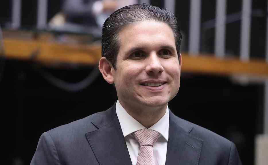 Impasse paralisa proposta de anistia, mas aliados tentam salvar mandato de ’03' | Hugo Motta tem sido pressionado pelo ‘Centrão’ para votar a anistia aos golpistas