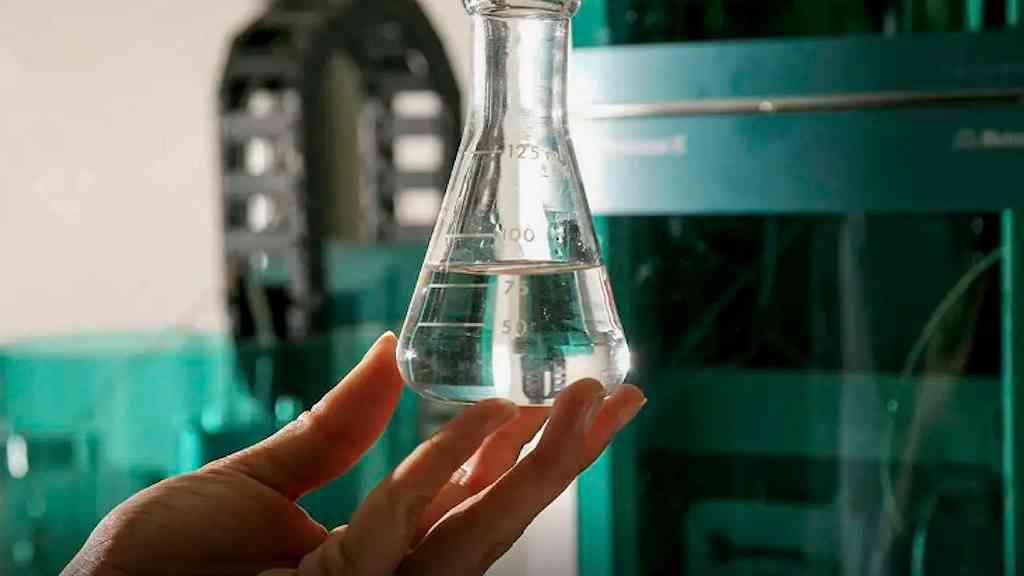 Pernambuco investiga suspeitas de intoxicação por metanol | Pacientes são dos municípios de Lajedo e João Alfredo