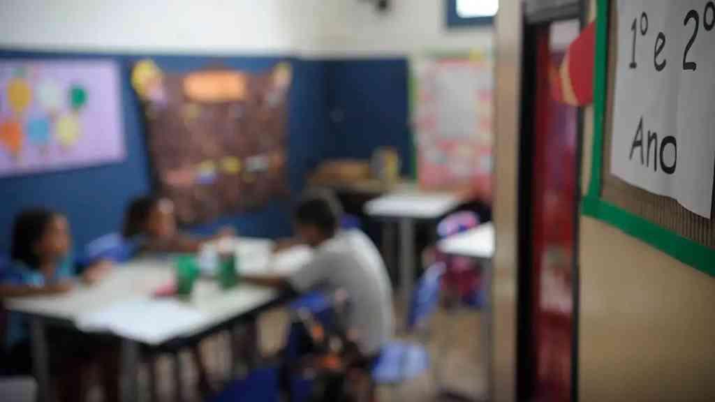 Educação deve ser acessível a todos, afirma especialista | André Lázaro critica “naturalização das desigualdades” no país