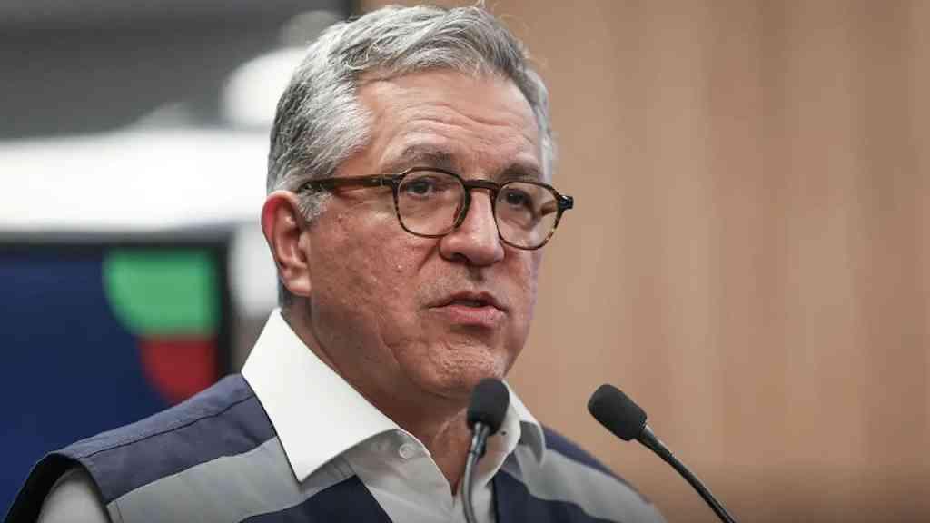 Governo anuncia compra de 150 mil antídotos contra metanol | Anúncio foi feito pelo ministro da Saúde, Alexandre Padilha