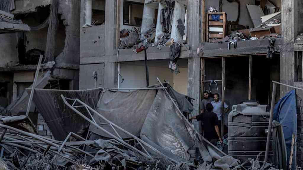 Israel prossegue ofensiva em Gaza mesmo após apelo de Trump | Forças Armadas israelenses confirmaram que a ofensiva em Gaza continua