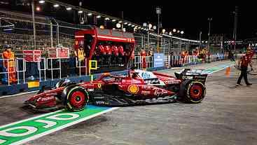 Ferrari Punida por Colisão no Pit Lane em Singapura