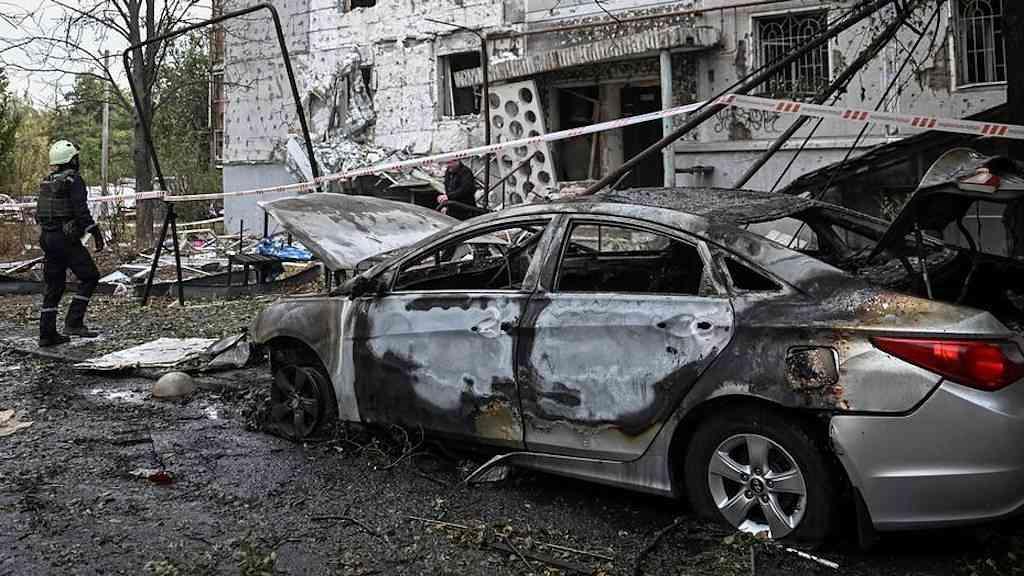 Bombardeio russo na Ucrânia acende alerta em Varsóvia | Ataque russo em Zaporíjia deixou um morte e nove feridos