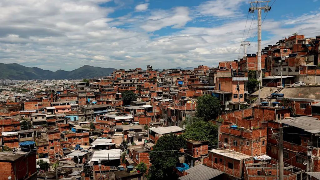 Guia aproxima turistas de negócios nas comunidades do Rio | Documento aponta locais de lazer em morros cariocas