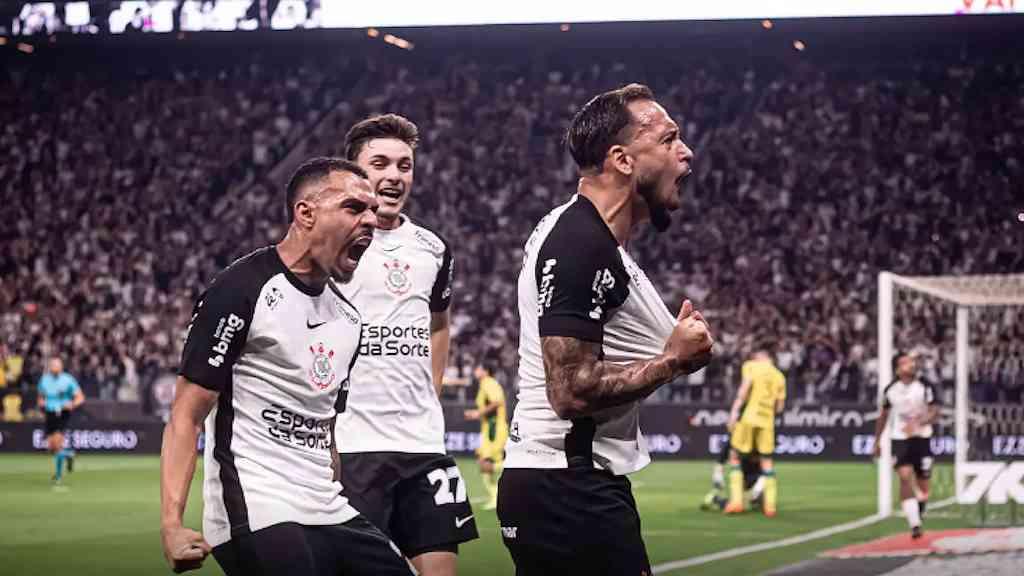 Corinthians encerra jejum e volta a vencer em casa pelo Brasileirão | Timão aplica 3 a 0 no Mirassol e dá fim a jejum que vinha desde maio
