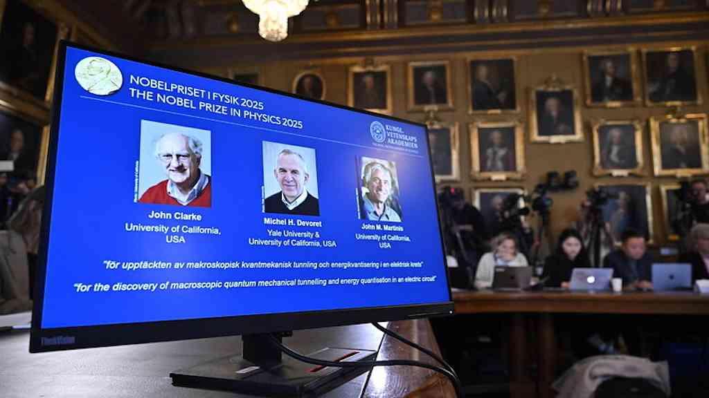 Três cientistas recebem Nobel de Física por avanços na área quântica | Anúncio dos ganhadores do Nobel de Física
