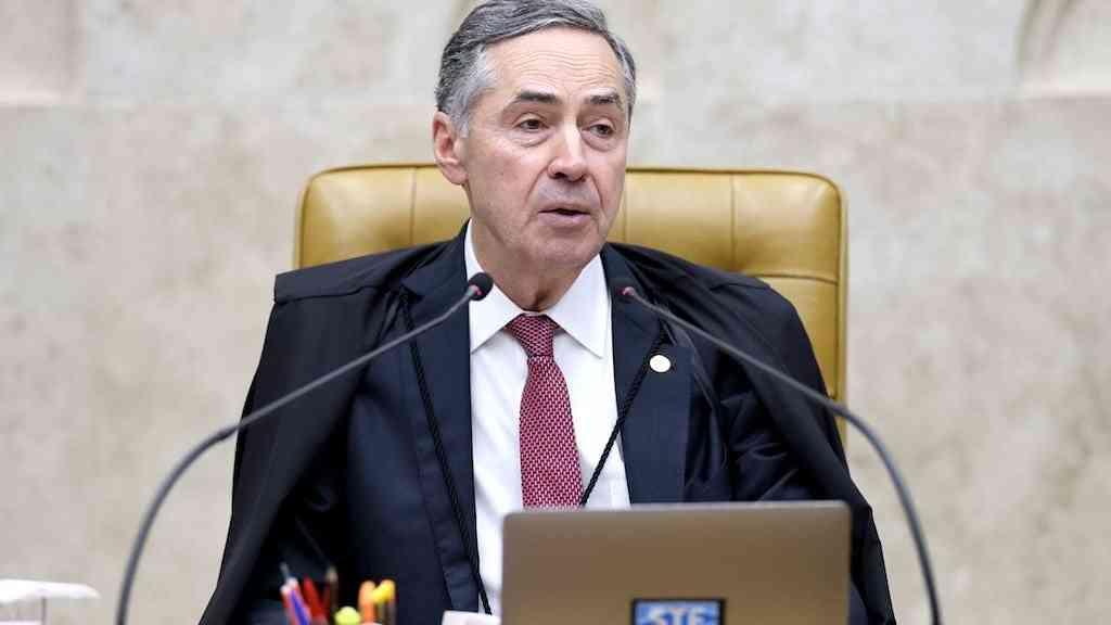 Barroso faz suspense quanto a permanecer como ministro do STF | Ex-presidente do STF, Luís Roberto Barroso, cogita deixar o cargo de ministro