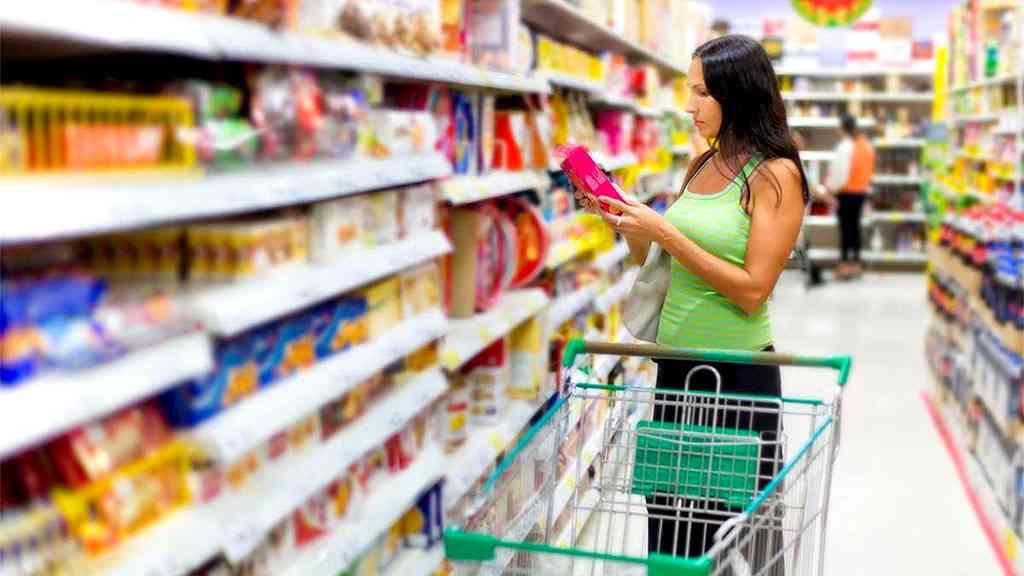 Brasileiros passam a acreditar que economia tende a melhorar, no futuro | Pesquisa mostra que consumidor brasileiro está cada vez mais confiante no futuro