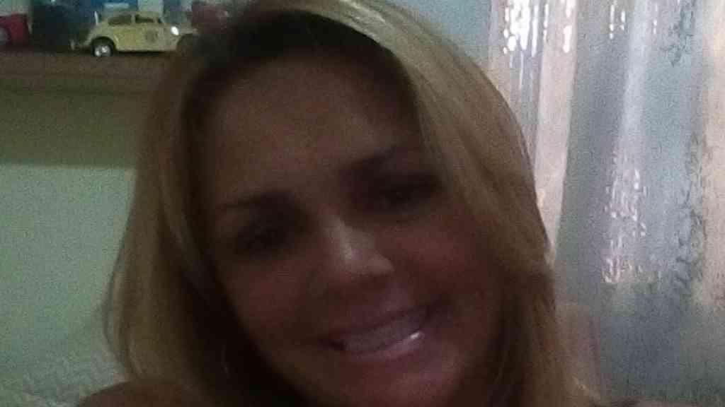 Morre mulher baleada na cabeça em tentativa de assalto no Rio | Beatriz Cristina Borges, de 53 anos, passava de carro quando foi atingida