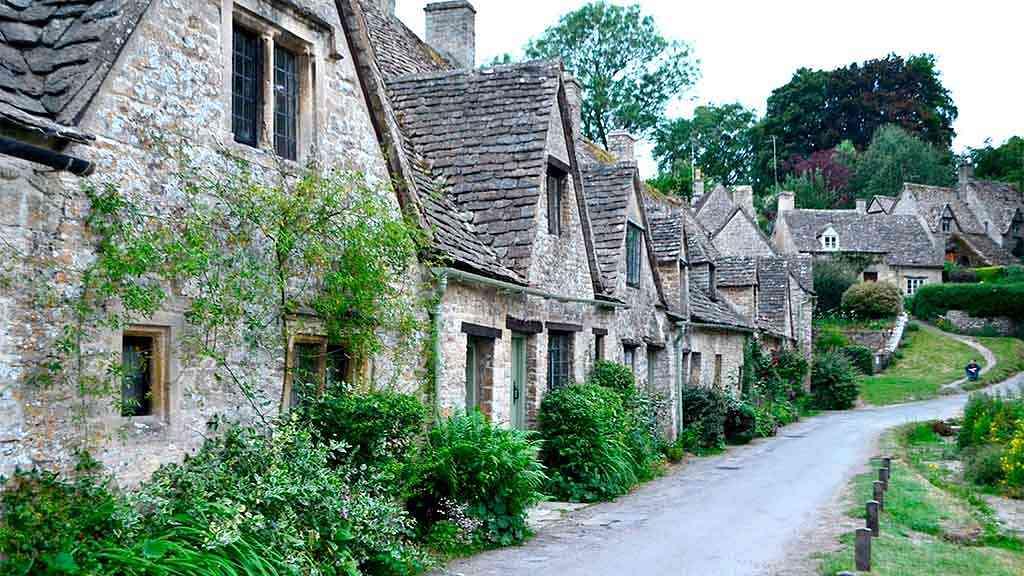 Bibury, um vilarejo do século XVII considerado o mais bonito do mundo | As casas de pedra são um atrativo a mais na pequena Bibury