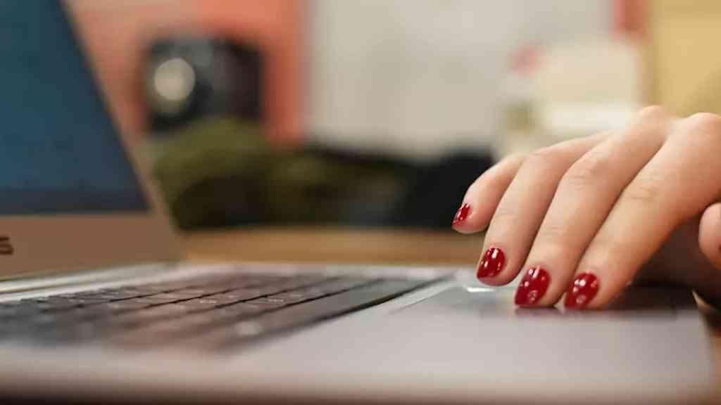 Serviços mostram resiliência aos juros altos e voltam a crescer | Os serviços de TI tiveram um rendimento menor do que o esperado