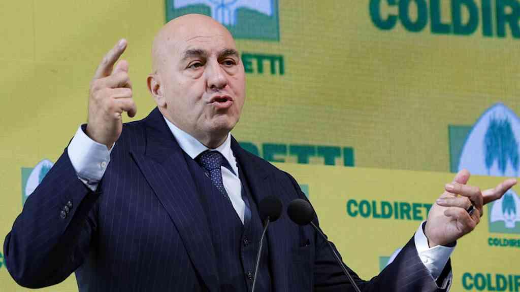 Governo da Itália aposta em força cibernética militar | O ministro da Defesa da Itália, Guido Crosetto