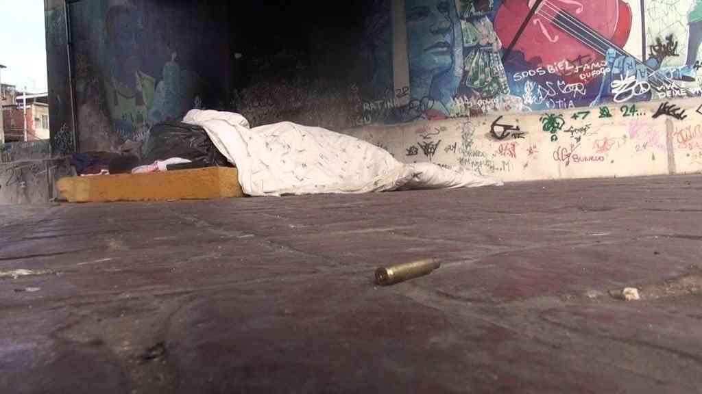 Polícia apura ataque com fuzil contra moradores de rua no Rio | Ao menos duas pessoas morreram e uma terceira ficou ferida