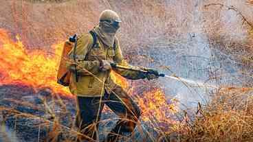 Incêndio na Chapada dos Veadeiros: Raios Causam Fogo