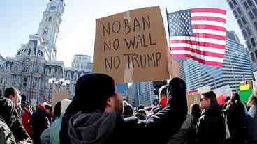 Protestos em Todo o País Contra Donald Trump
