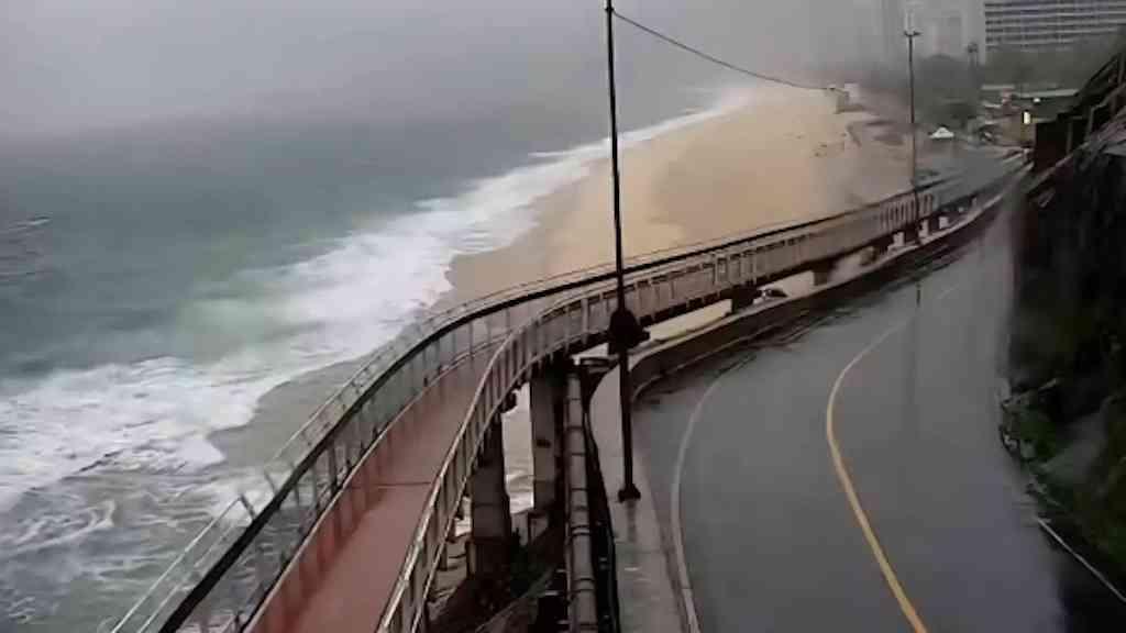 Ressaca fecha Ciclovia Tim Maia e afeta trânsito no Rio | Ciclovia Tim Maia, interditada neste domingo