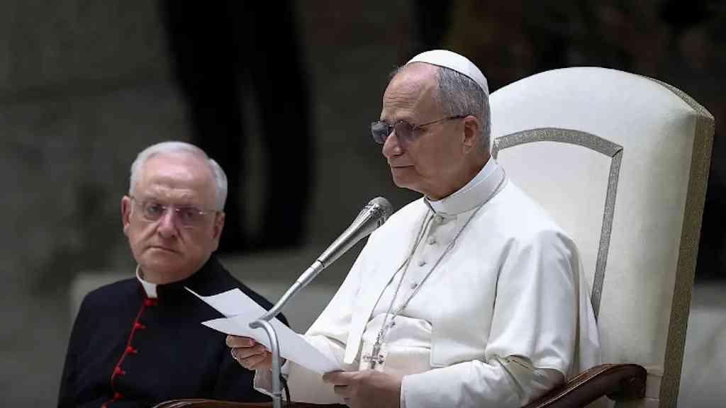 Papa se reúne pela primeira vez com vítimas de abuso na Igreja | O papa recebeu representantes do grupo Ending Clergy Abuse