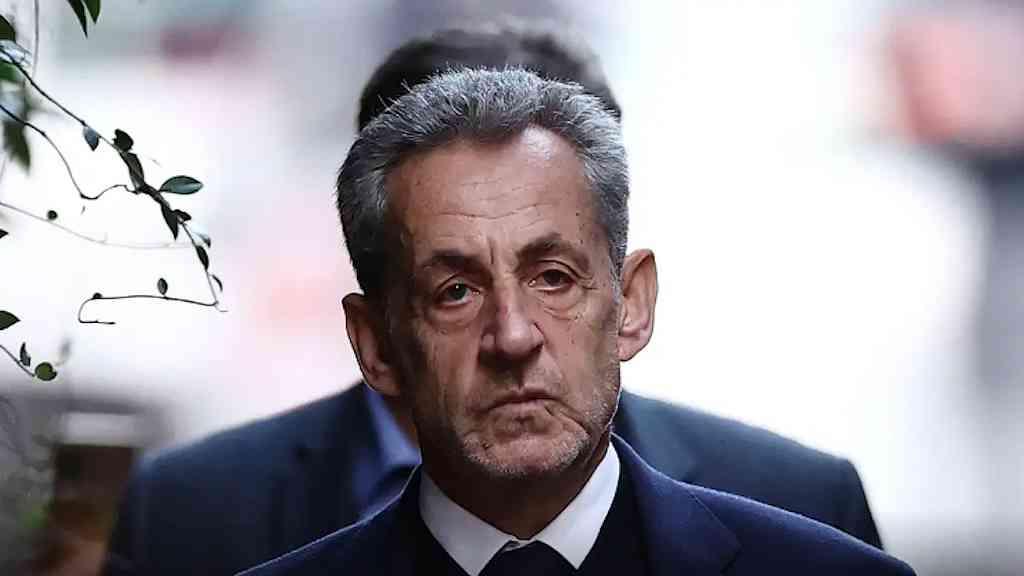 Sarkozy começa a cumprir pena de cinco anos de prisão | Ele foi condenado por arrecadar fundos de campanha em 2007 com a Líbia
