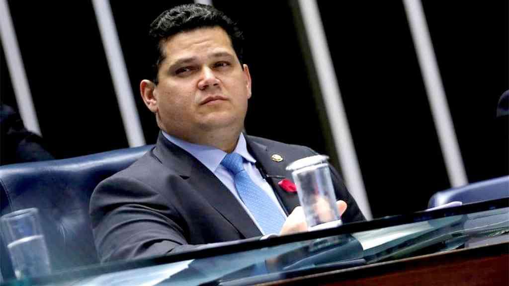 Alcolumbre aplaude decisão do Ibama de autorizar prospecção no Amapá | Presidente do Congresso, o senador David Alcolumbre (UB-AP) elogia decisão do Ibama