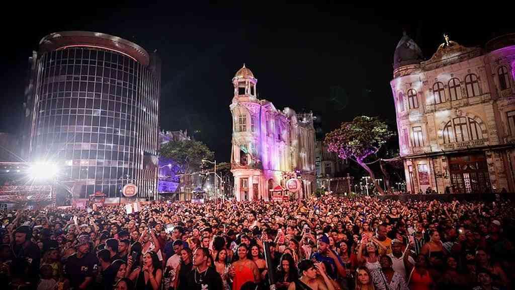 Festivais independentes e o desafio de sustentar a diversidade musical no Brasil | Show realizado durante o Festival Recife Capital do Brega, em 2024