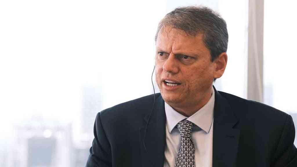 Tarcísio de Freitas oficializa desistência de campanha ao Planalto | O governador de São Paulo, Tarcísio de Freitas (Republicanos) quer concorrer à reeleição