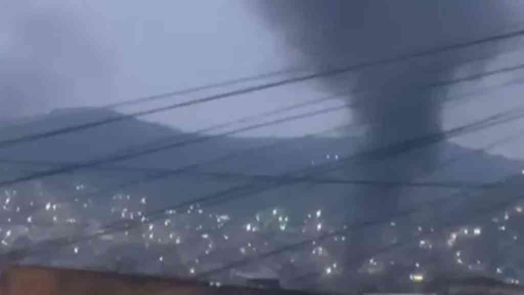 Operação no Alemão e Penha deixa quatro mortos e 23 presos | Megaoperação contra o CV mobiliza 2,5 mil policiais nos complexos do Alemão e Penha