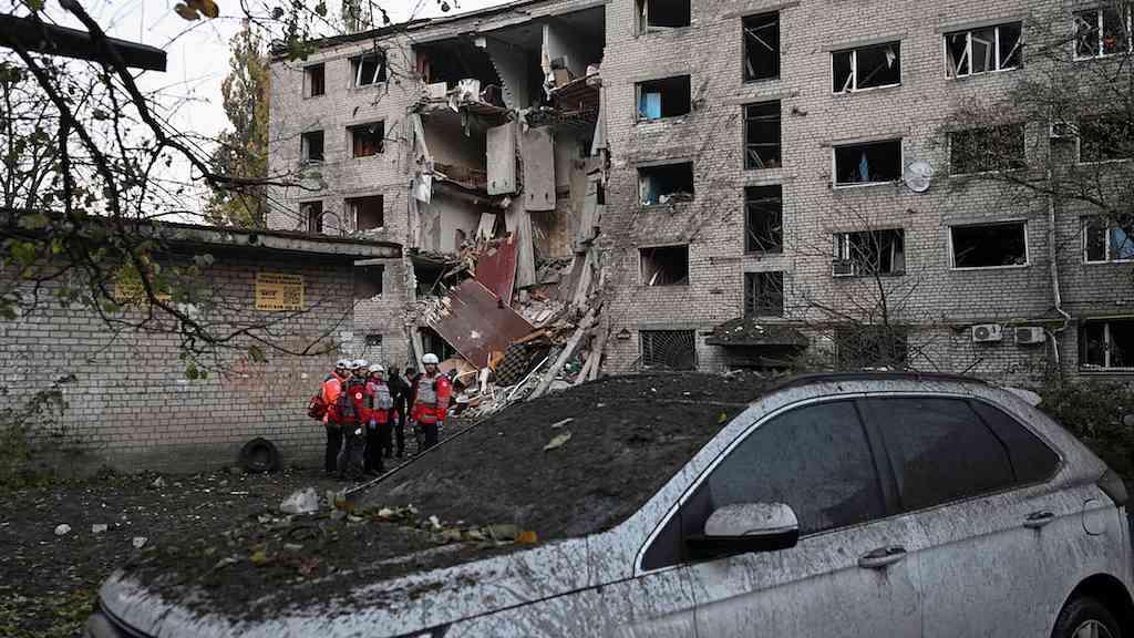 Ataque russo à rede elétrica deixa três mortos na Ucrânia | Bombardeio russo atinge infraestrutura ucraniana e mata criança