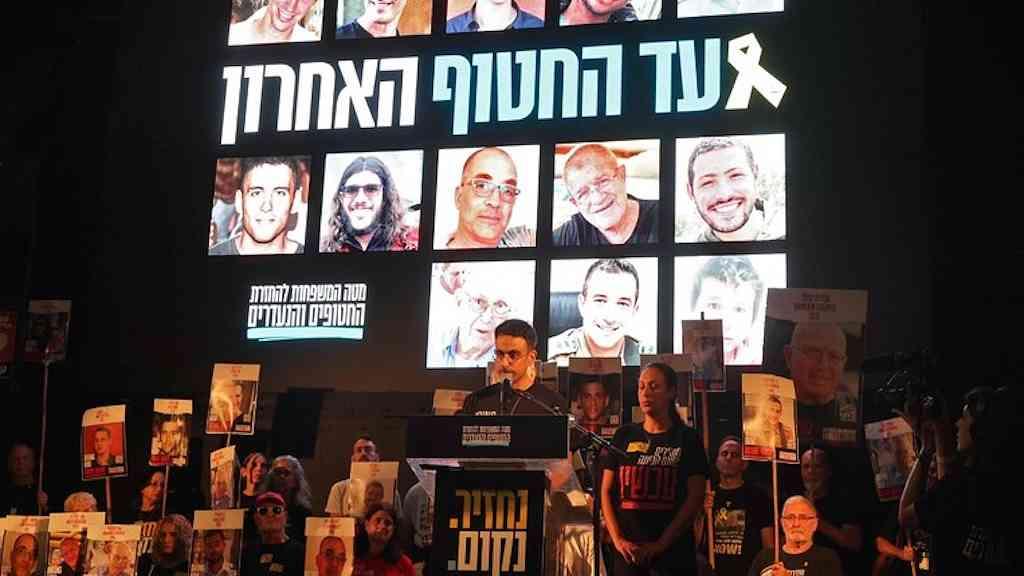 Hamas entrega corpos de dois reféns a Israel em acordo de cessar-fogo | Restos mortais passarão por uma análise forense em Tel Aviv