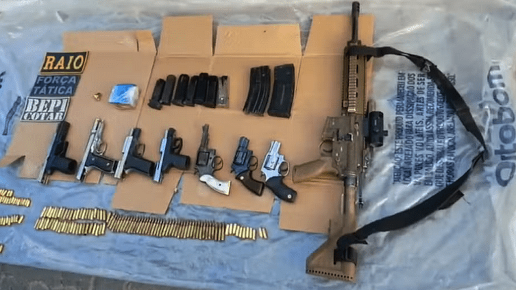 Confronto no Ceará deixa sete mortos ligados ao Comando Vermelho | Armas apreendidas pela Polícia no Ceará