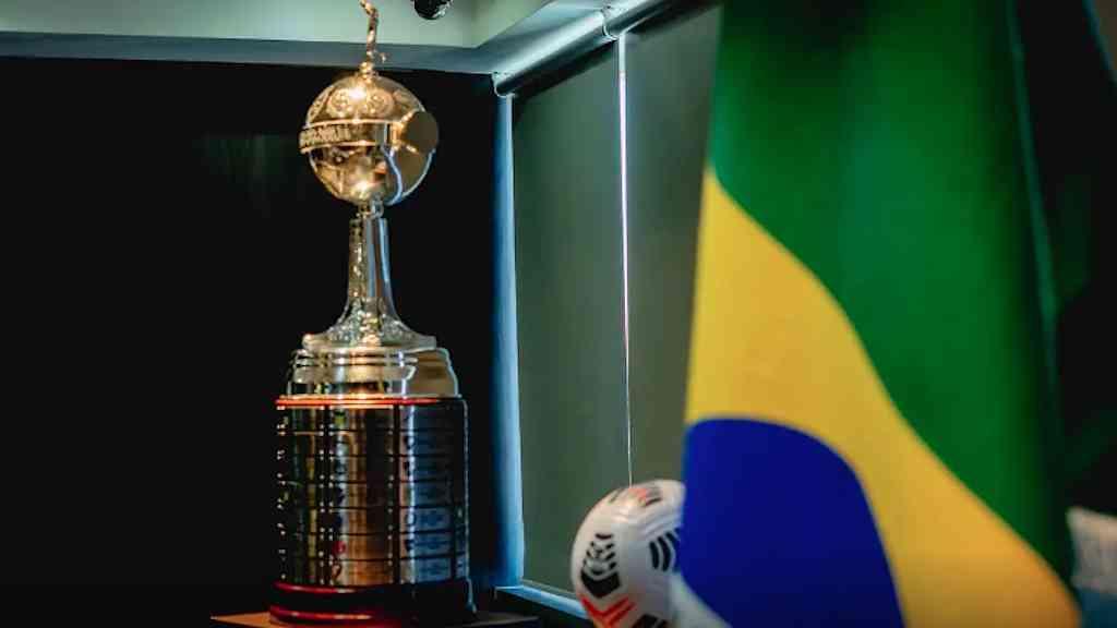 Sétima final brasileira da Libertadores terá Flamengo e Palmeiras | A final da Libertadores da América entre Flamengo e Palmeiras será a sétima da história