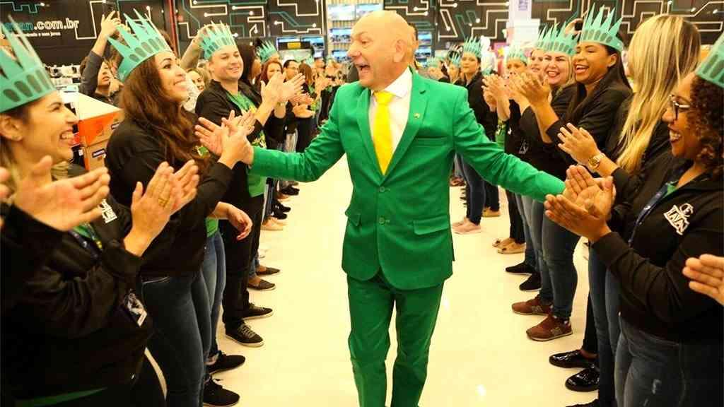 ‘Véio da Havan’ é condenado a pagar indenização a Lula, por grave ofensa | Hang, conhecido nas redes sociais como ‘Véio da Havan’, já está condenado por burlar a legislação eleitoral