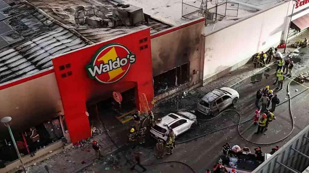 Explosão em supermercado no México deixa 23 mortos | Entre as vítimas há seis crianças, idosos e grávidas