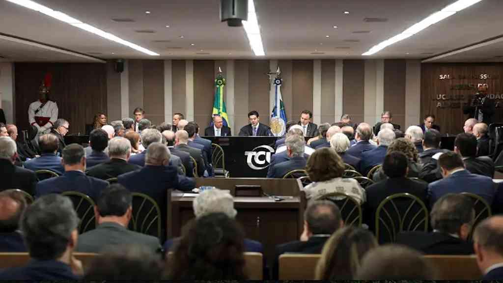 Concurso do TCU oferece 20 vagas e prazos seguem até dezembro | Remuneração será de R$ 26,1 mil para a jornada de 40 horas semanais