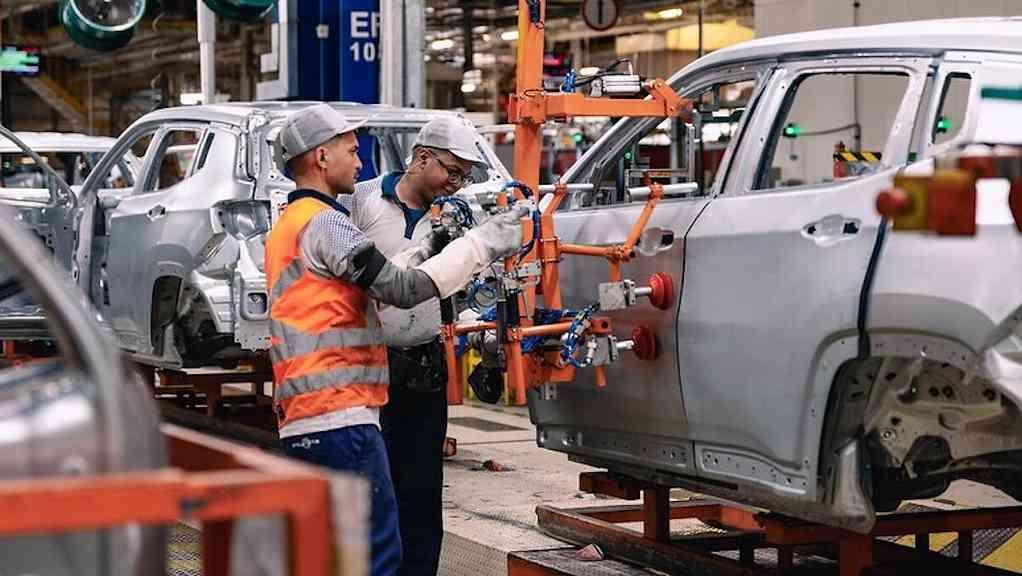 Stellantis vê cenário mais favorável para microchips no Brasil | Polo automotivo da Stellantis em Goiana, Pernambuco