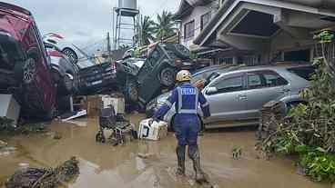 Kalmaegi: 26 Mortes e 400 mil Deslocados nas Filipinas