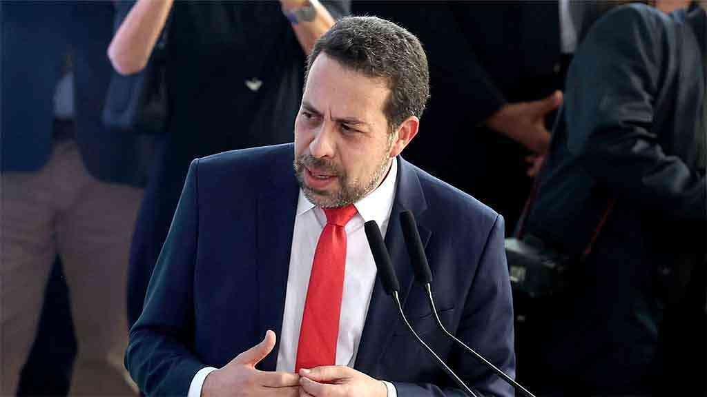 Boulos recebe homenagem de empresários progressistas | Ministro da Secretaria da Presidência da República, Boulos faz a articulação com os movimentos sociais