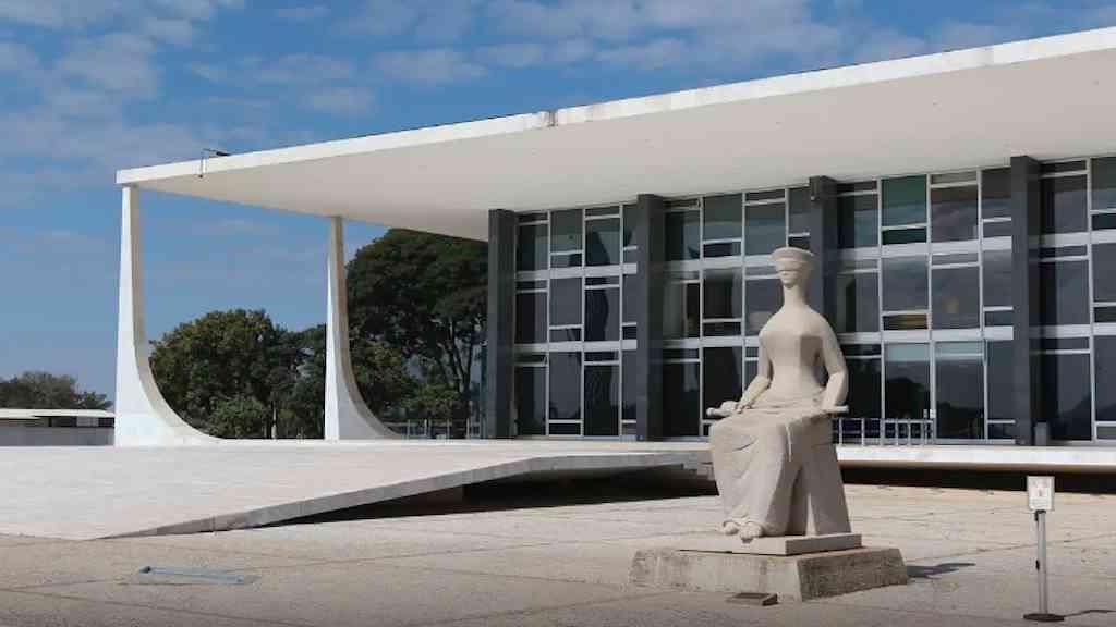 Ibaneis Rocha pede que STF veja se Bolsonaro pode ir para Papuda | Ex-presidente convive com sequelas deixadas por facada na barriga