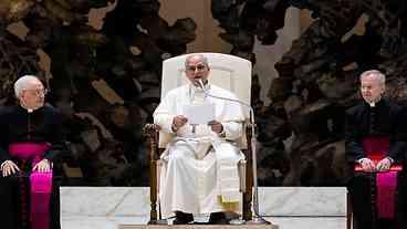 Papa apoia solução de dois Estados em encontro com Abbas